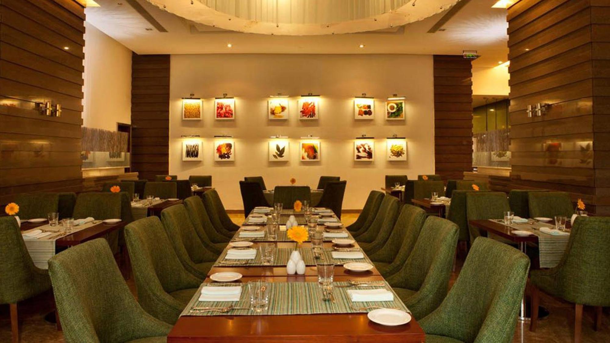 Holiday Inn Cochin By Ihg Kochi Exterior foto The Park, New Delhi